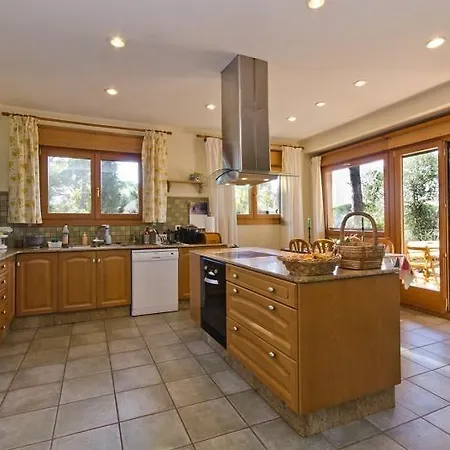 Lleopard Villa *
